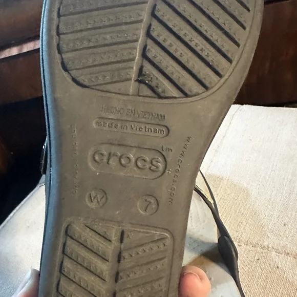 Crocs - Picture 2 of 4